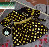 فستان اسود منقط بالاسم