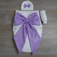 مدس مطرز مع فيونكة