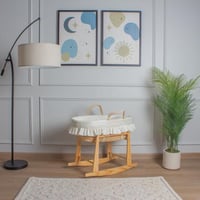 سلة موسى قش مع تلبيسة قماش قطن سكري بتصميم حصري