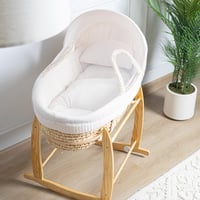 سلة موسى قش بتلبيسة قماش مقلّم بيج