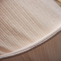 سلة موسى خيزران ابيض بتلبيسة قماش مقلّم بيج