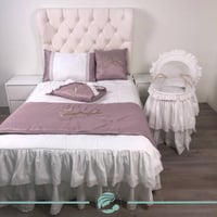 مفرش أم للأستقبال مع مهد