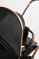 عربة اطفال فاخرة بتصميم مميز وحصري