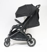 عربة الاطفال المميزة بخاصية الطي التلقائي