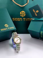 ذهبي فضي أبيض