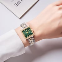 ذهبي فضي أخضر