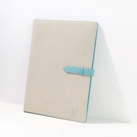 ملف جلد - رمادي و أكوا