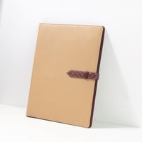 ملف جلد - بيج و عنابي