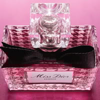 عطر مس ديور إيسانس من كريستيان ديور او دو بارفيوم...