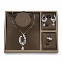 نص طقم زركون فضي من فايلت