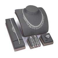 طقم زركون فضي من ماركة فايلت