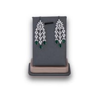 حلق زركون فضي فص أخضر من ماركة فايلت