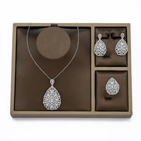 نص طقم زركون فضي من فايلت