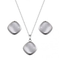 تعليقة مع حلق زركون فضي من ماركة فايلت