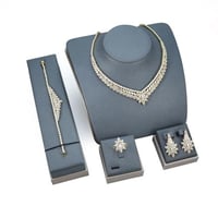 طقم زركون ذهبي من ماركة فايلت