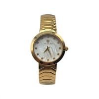 ساعة نسائية ذهبي مينا أبيض من ماركة فايلت