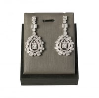 حلق زركون فضي من ماركة فايلت