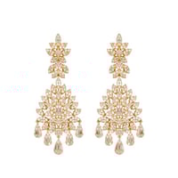 حلق زركون ذهبي من ماركة فايلت