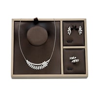 نص طقم زركون فضي من ماركة فايلت