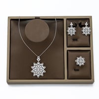 نص طقم زركون فضي من فايلت