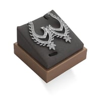 حلق زركون فضي من ماركة فايلت