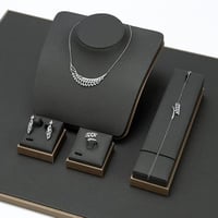 نص طقم زركون فضي من فايلت