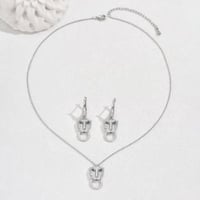 تعليقة مع حلق زركون فضي من فايلت