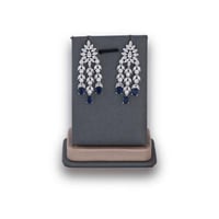 حلق زركون فضي فص كحلي من ماركة فايلت