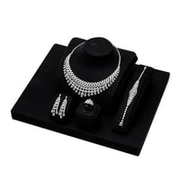 طقم زركون فضي من ماركة فايلت