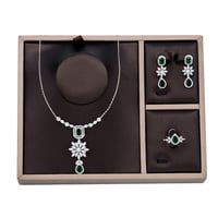 نص طقم فضي فص أخضر زركون من ماركة فايلت