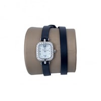 ساعة نسائية فضي جلد أسود من ماركة فايلت