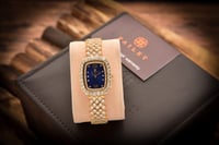 ساعة زركون نسائية ذهبي مينا كحلي من ماركة فايلت