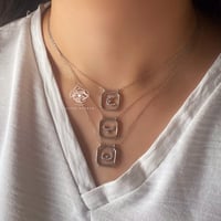 سلسله ايطار حرف ساده