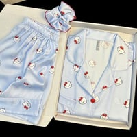 بجامة هيلو كيتي