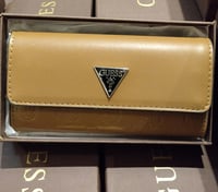 شنطة جيس جيمس مونوغرام G141