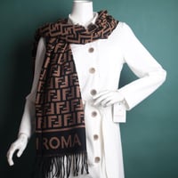 شال فندي F110