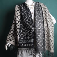 شال لويس فيتونLF102