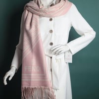 شالات فندي حرف