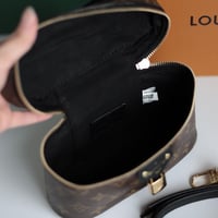 شنطة لويس فيتون نانو LF120