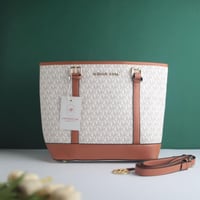 شنطة مايكل كورس صوفيا M108