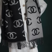 شالات شانيل C10