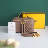 شنطة فندي نسائي F115