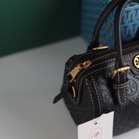 توري بورش مونوجرام ميني براييل T105