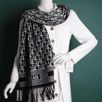 شال ديور R109