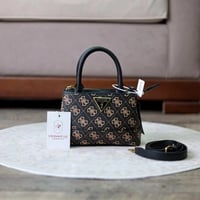 اسود بيج
