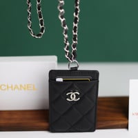 حامل بطاقات شانيل C18