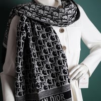 شال ديور R109