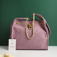 شنطة شانيل كوكو هاند باق C108