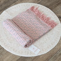 شالات فندي F103