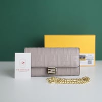 شنطة فندي باجيت F133